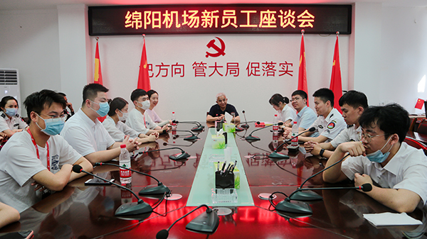 “助力鄉(xiāng)村振興，踐行艱苦奮斗” 將新員工黨性教育活動(dòng)搬到對口幫扶村4.jpg